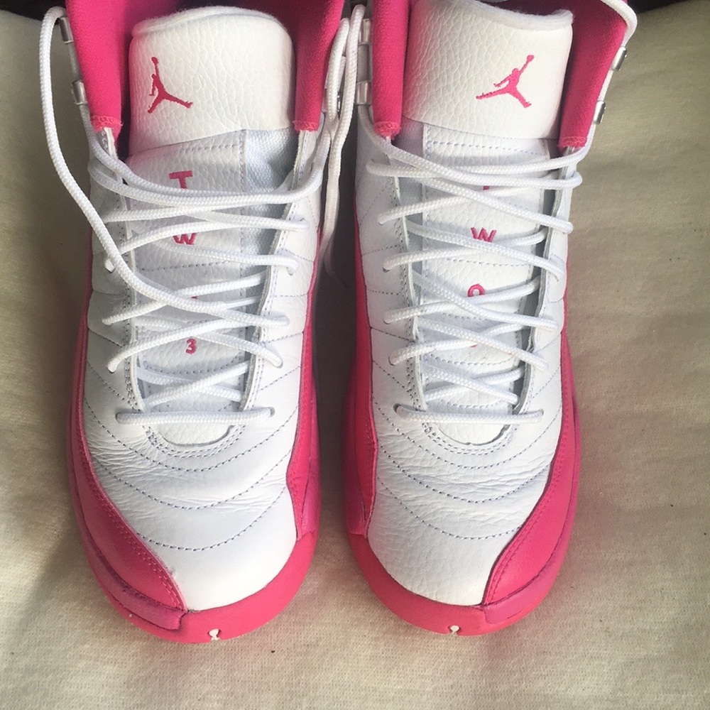 Air Jordan 12 Valentine's Day Vivid Pink - Picture 14 of 15
